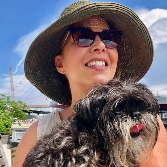 Meet your Posher, Jennifer - Picture 1 of 1